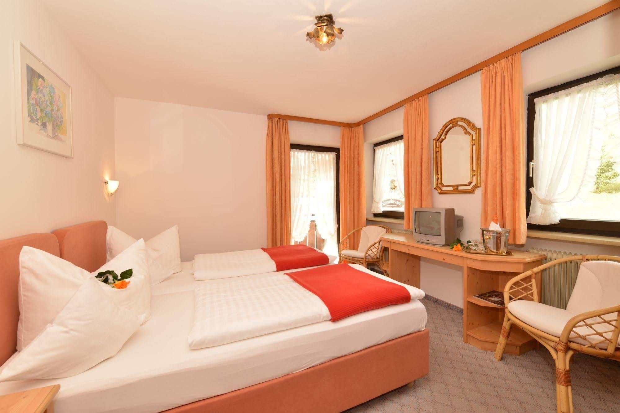 Hotel Adler Garni Hirschegg  外观 照片